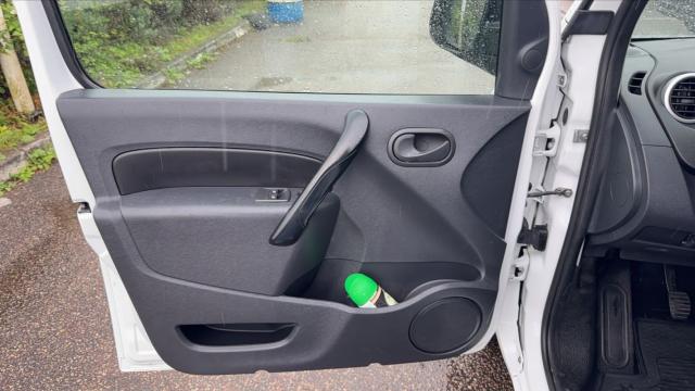Renault Kangoo image 1