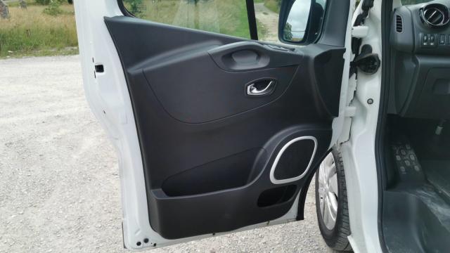 Renault Trafic image 8