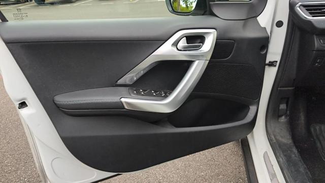 Peugeot 2008 image 4