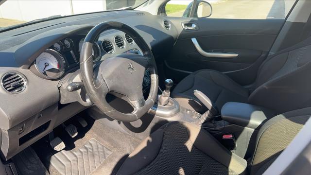 Peugeot 308 image 8