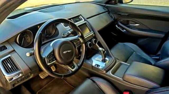 Jaguar E-Pace image 3