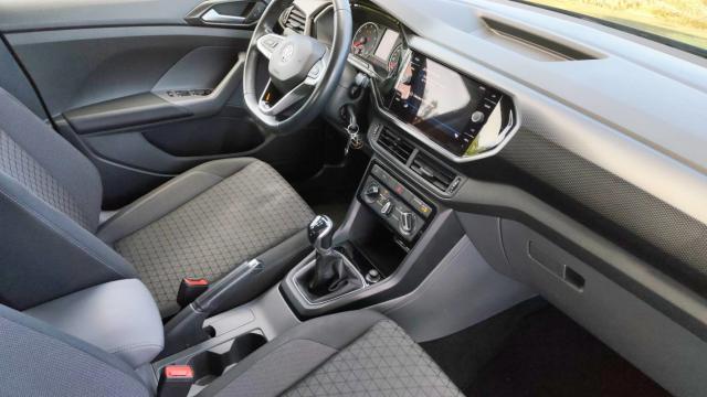 Volkswagen T-Cross image 2