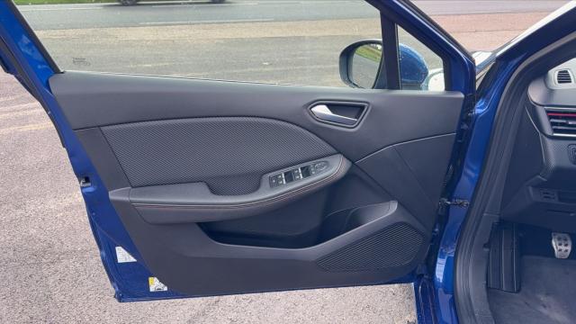 Renault Clio image 9