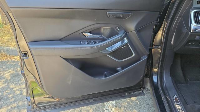 Jaguar E-Pace image 3