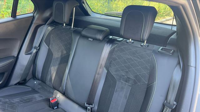 Peugeot 2008 image 3