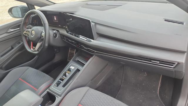 Volkswagen Golf image 1