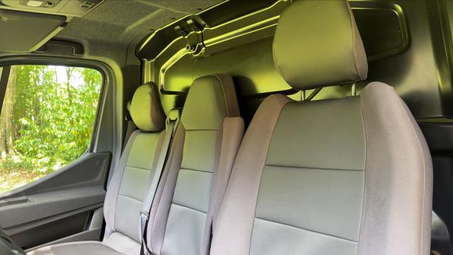 Nissan Interstar image 8