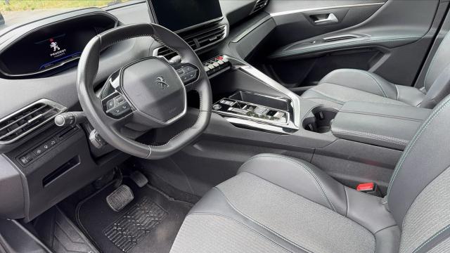 Peugeot 5008 image 1