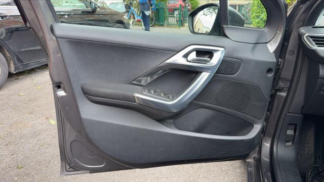 Peugeot 2008 image 9
