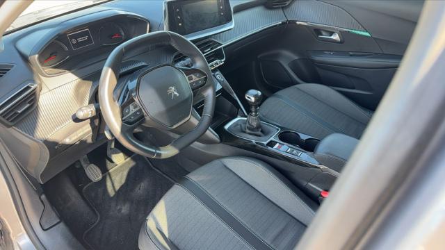 Peugeot 208 image 2