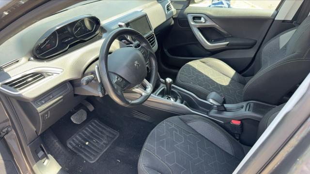 Peugeot 2008 image 3