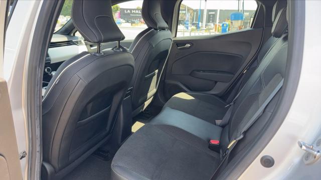 Renault Clio image 8