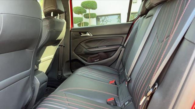 Peugeot 308 image 9