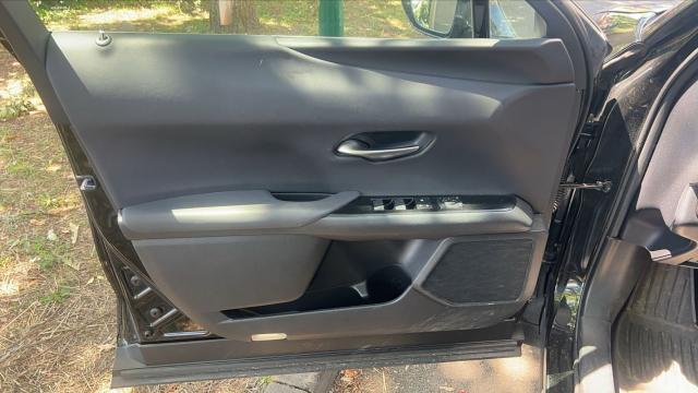Lexus Ux image 5