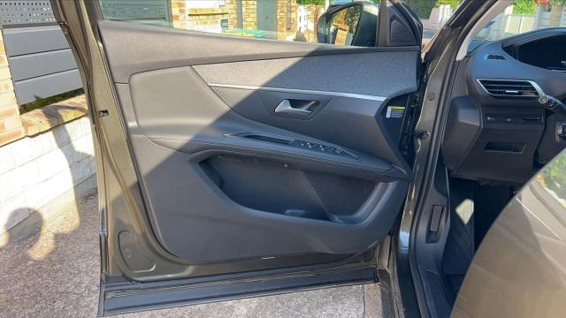 Peugeot 3008 image 6