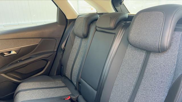 Peugeot 3008 image 9