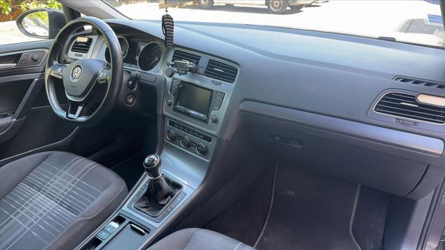 Volkswagen Golf image 4