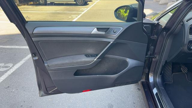 Volkswagen Golf image 3