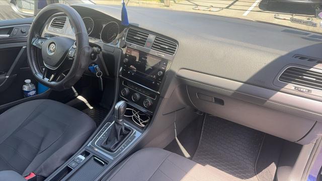 Volkswagen Golf image 4