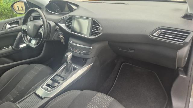 Peugeot 308 image 3