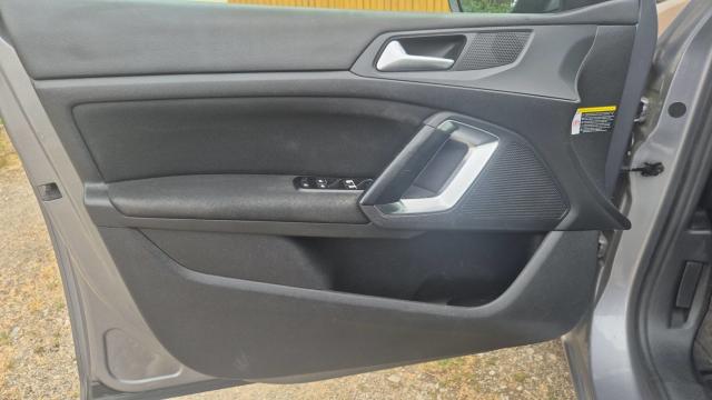 Peugeot 308 image 5