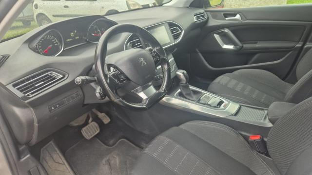 Peugeot 308 image 2