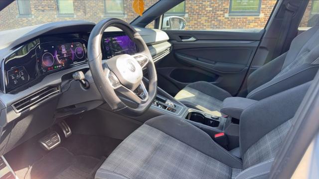 Volkswagen Golf image 7