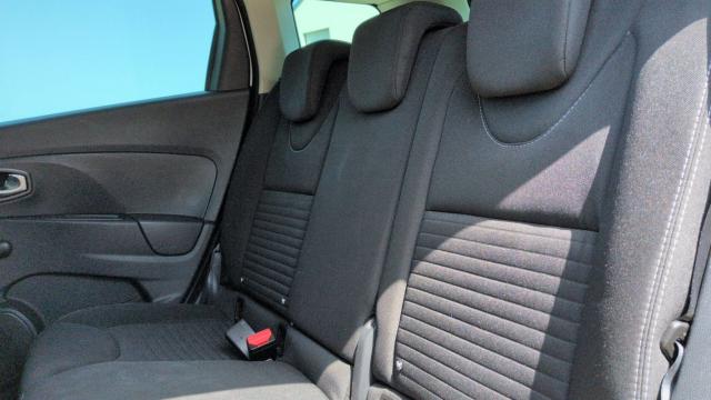 Renault Clio Estate image 2