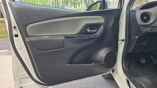 Toyota Yaris image 2