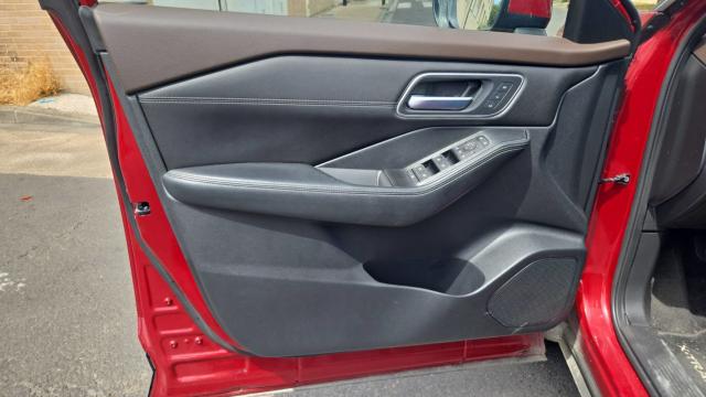Nissan X-Trail image 3
