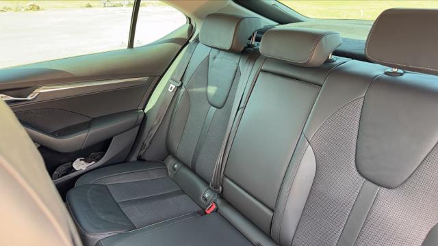Skoda Octavia image 6
