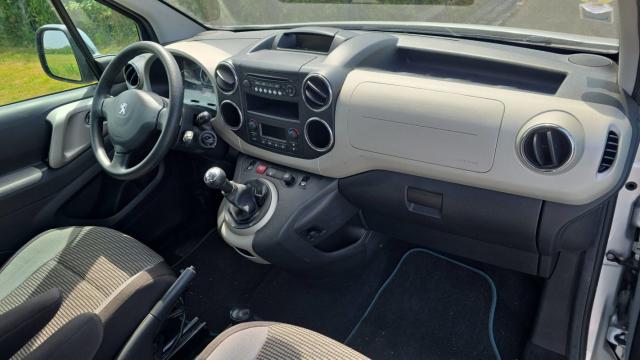 Peugeot Partner image 2