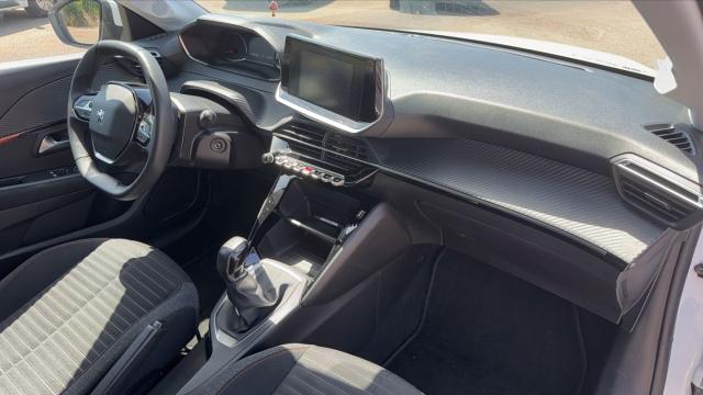 Peugeot 208 image 6