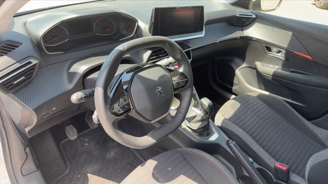 Peugeot 208 image 5