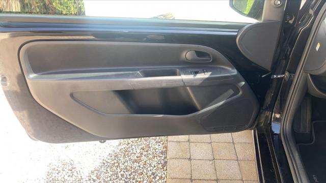 Volkswagen Up! image 1