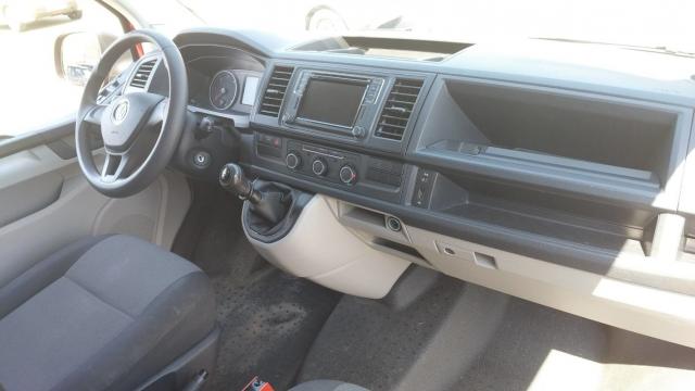 Volkswagen Transporter image 3