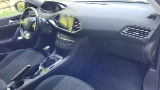 Peugeot 308 image 4