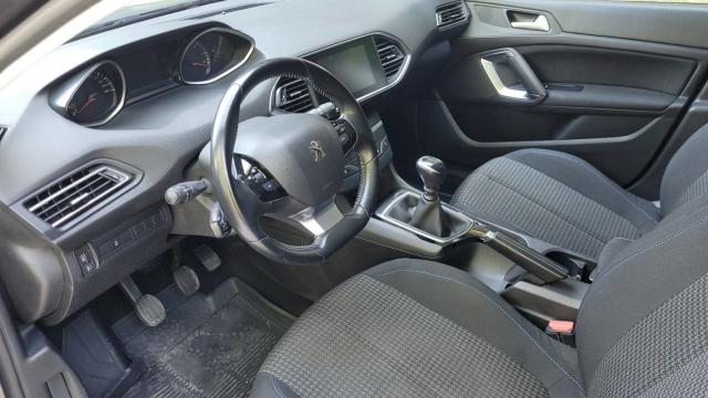 Peugeot 308 image 3