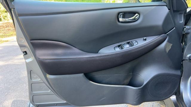 Nissan Leaf image 4
