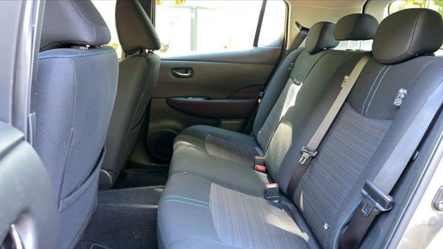 Nissan Leaf image 9