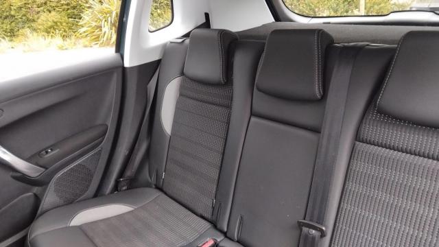 Peugeot 2008 image 8