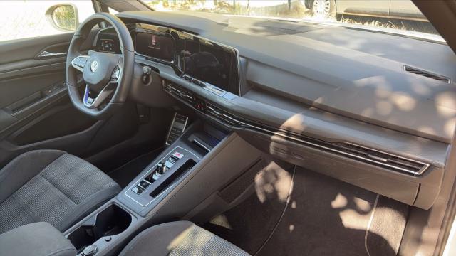 Volkswagen Golf image 8