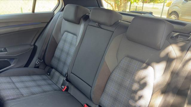 Volkswagen Golf image 9