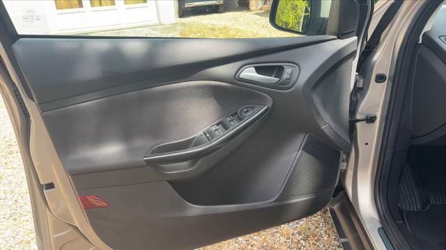 Ford Focus image 4