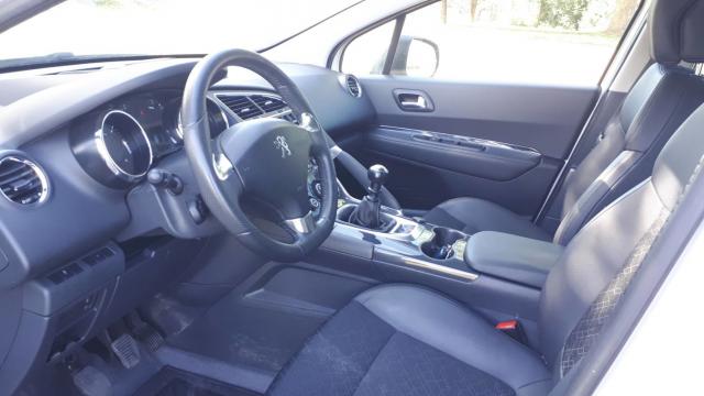 Peugeot 3008 image 3