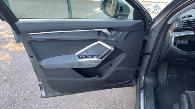 Audi Q3 image 9