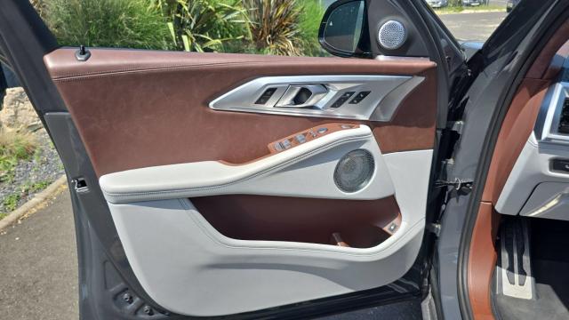 Bmw Xm image 1