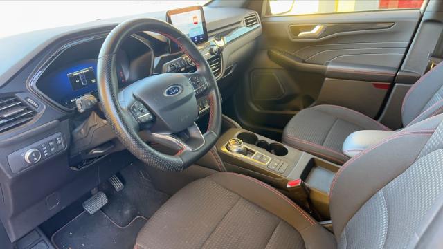 Ford Kuga image 8