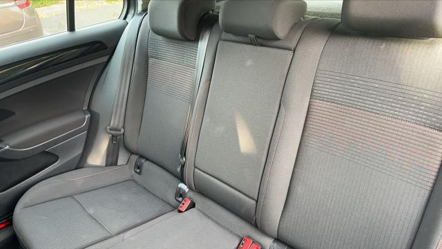 Volkswagen Golf image 7