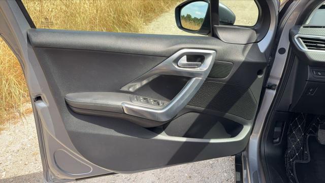 Peugeot 2008 image 8